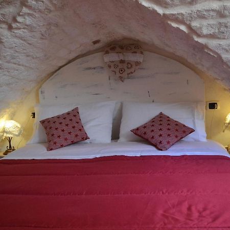 Casetta “Arte Su Pietra” Ostuni Exterior foto
